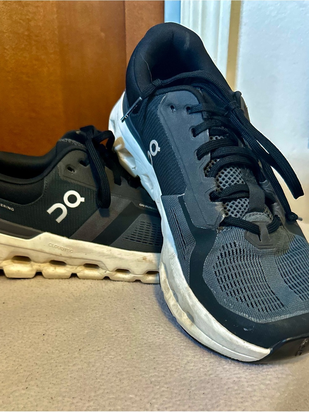 On Running Women’s Athletic Shoes in Black and Gray